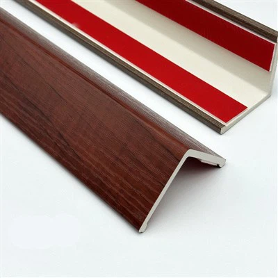 Molding dan Skirting